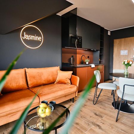 Jasmine By Housine Aparthotel Zator Bagian luar foto