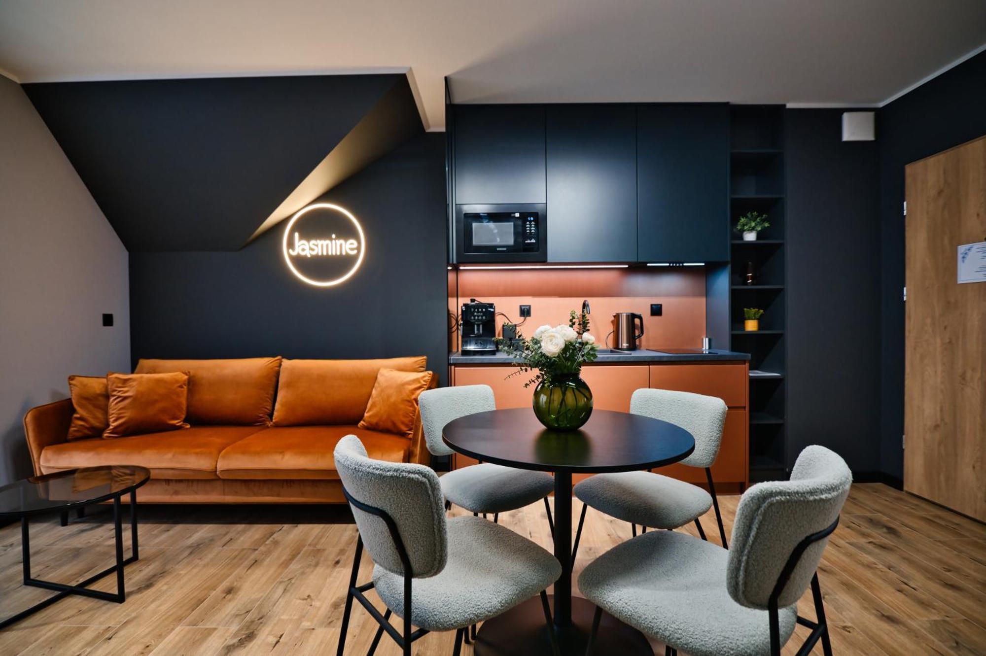Jasmine By Housine Aparthotel Zator Bagian luar foto