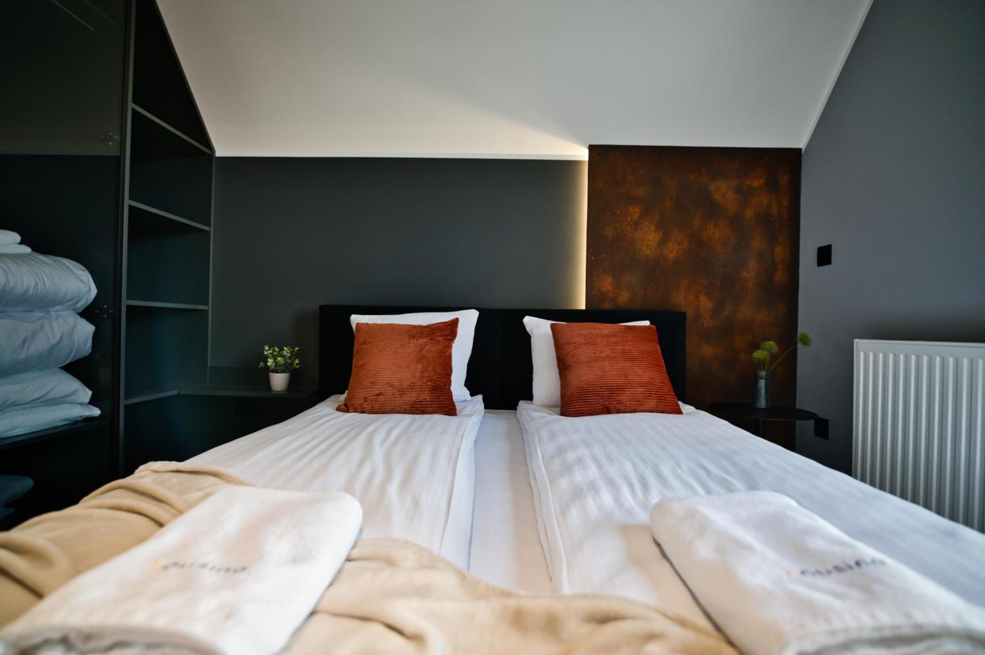 Jasmine By Housine Aparthotel Zator Bagian luar foto